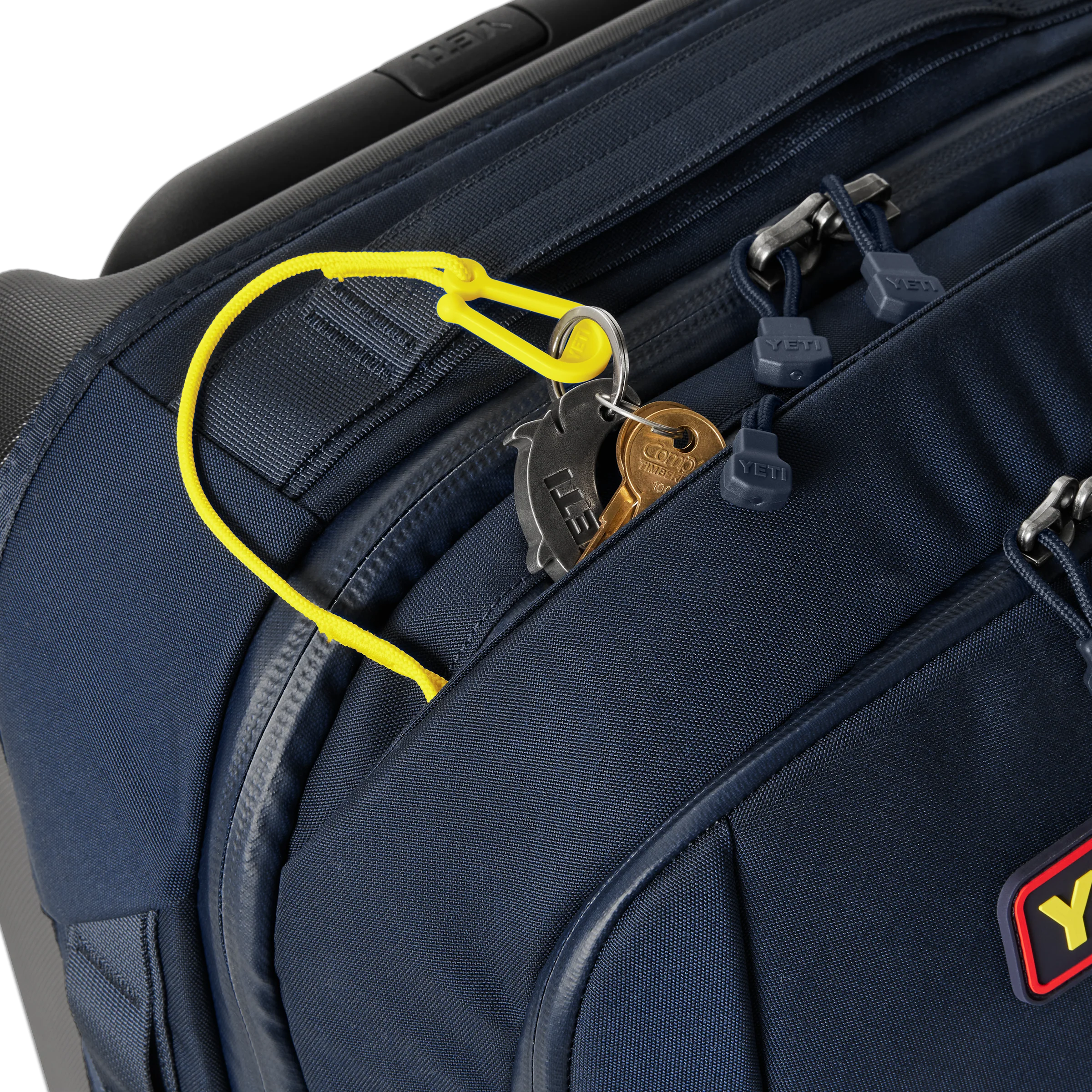 Oracle Red Bull Racing Crossroads® 35L / 22" Luggage - Image 3