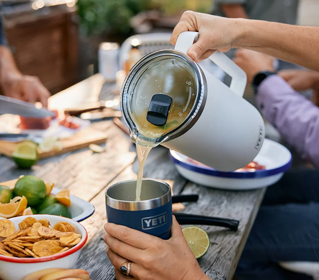 Rambler® 64 oz (1.9 l) Pitcher Twist-To-Lock Magslider™ Lid - Image 4