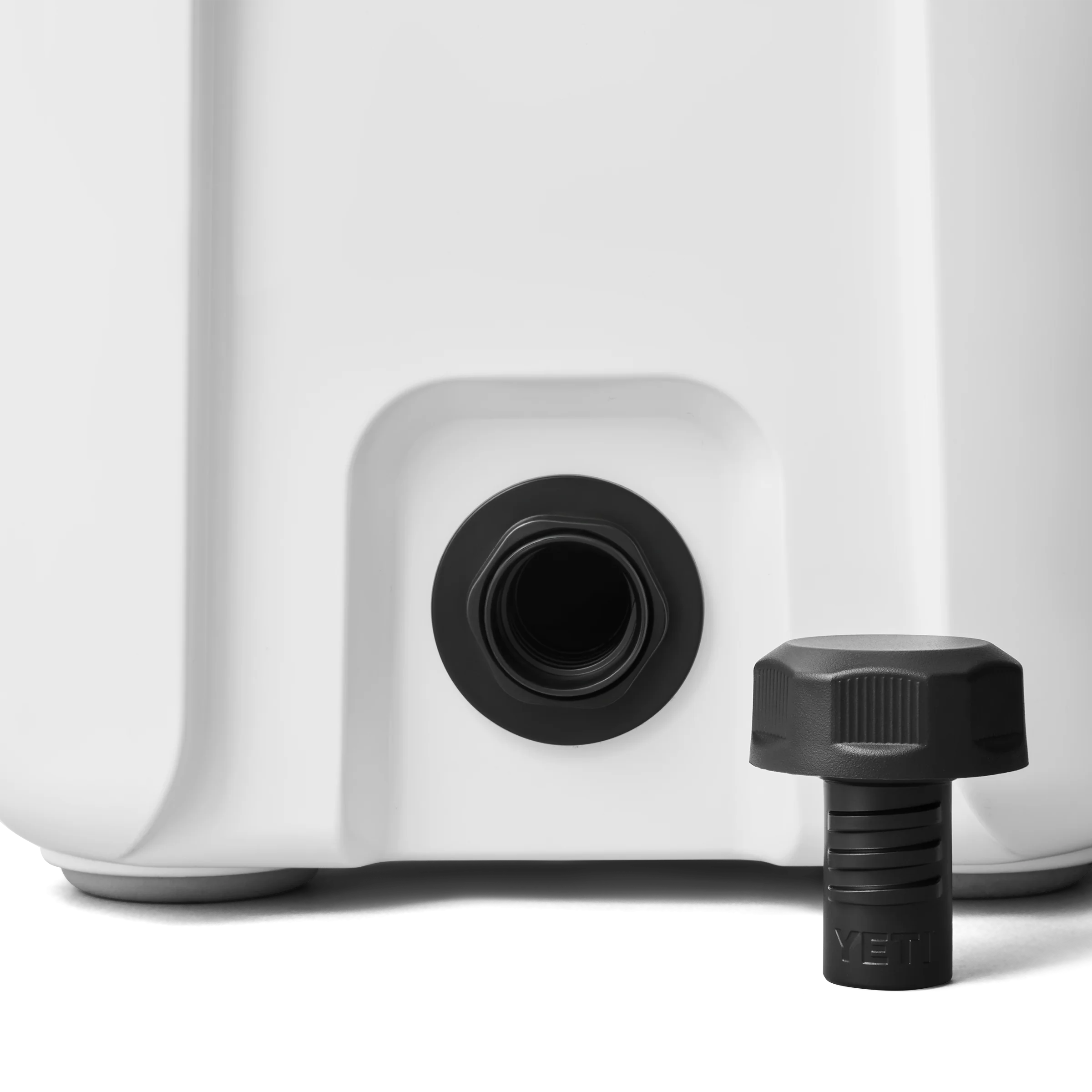 Roadie® 15 Cool Box - Image 7