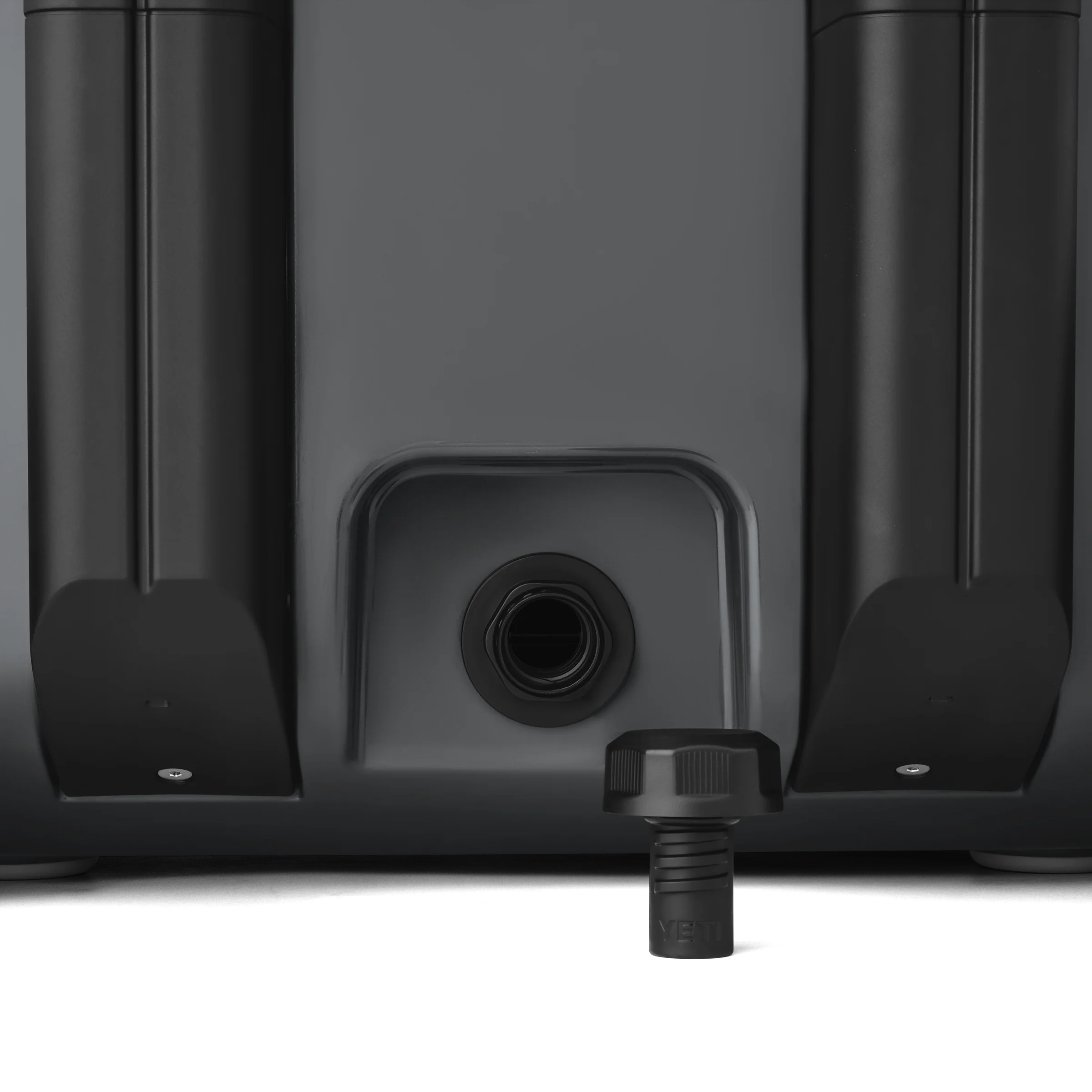 RoadieĀ® 32 Wheeled Cool Box - Image 9