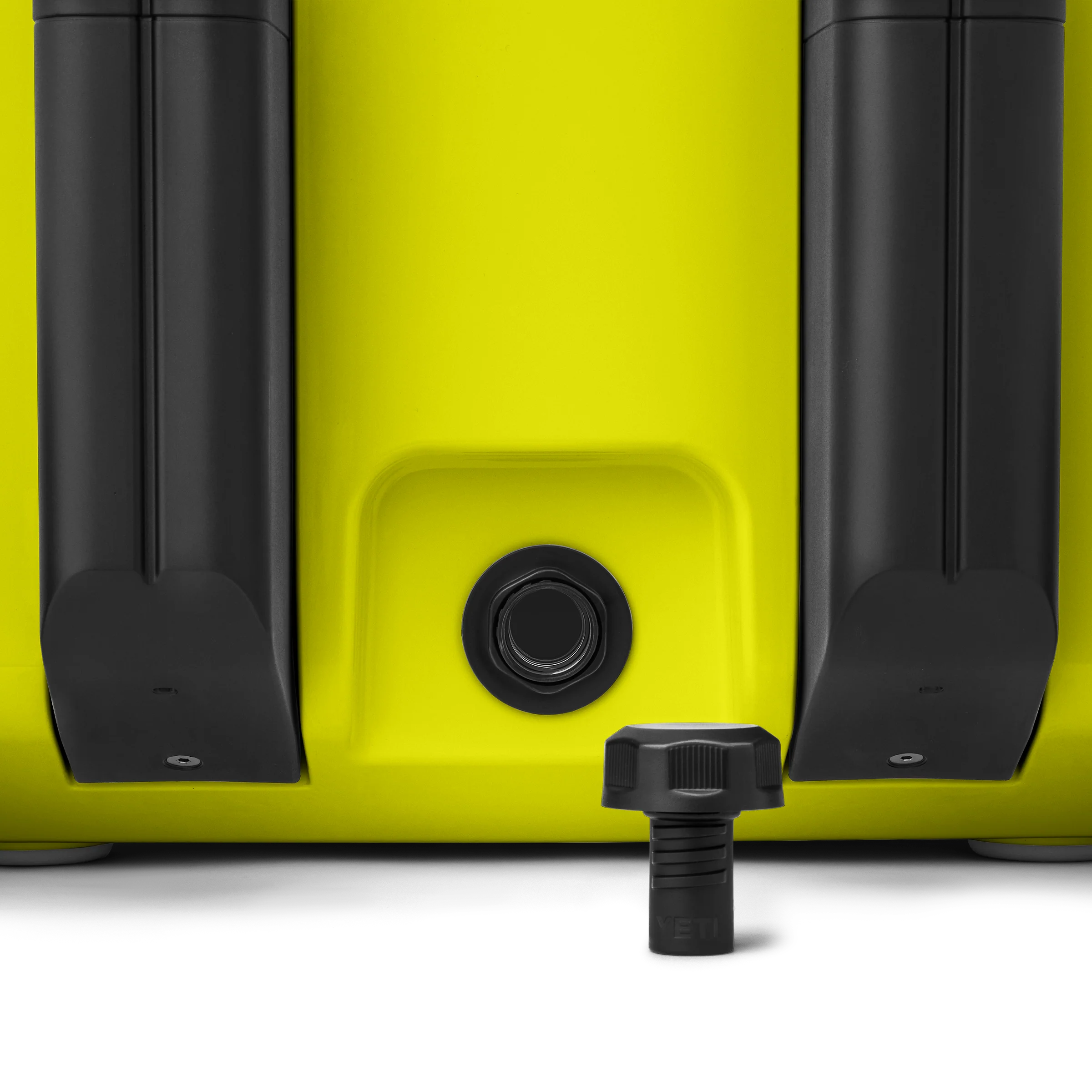 Roadie® 32 Wheeled Cool Box - Image 9