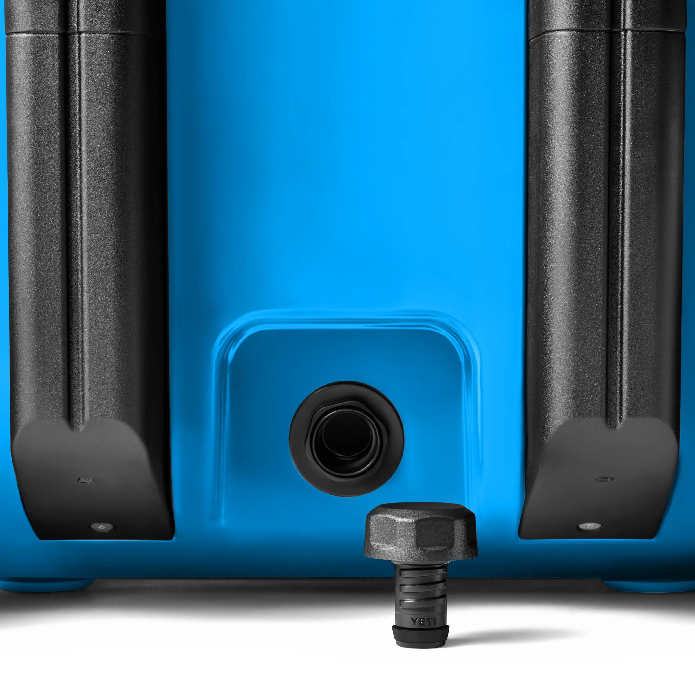 RoadieĀ® 48 Wheeled Cool Box - Image 9